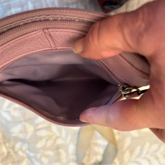 Vintage Coach Pebbled Leather Crossbody Bag -Small - Picture 9 of 16